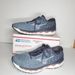 Men's Size 10.5 Mizuno Sky WaveKnit 3 Sneakers